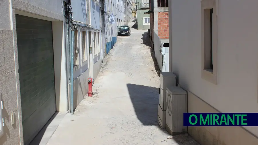 Falta iluminação na Rua 15 de Março em Santarém Falta iluminação na Rua 15 de Março em Santarém