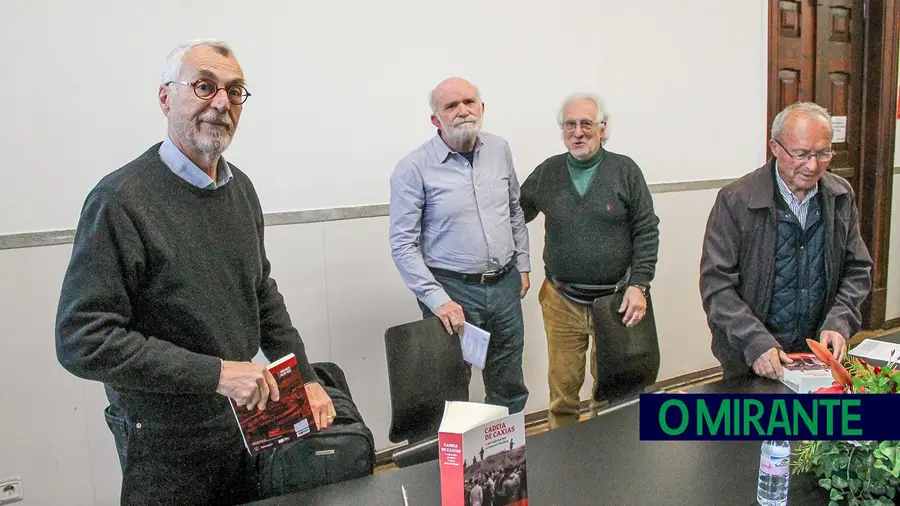 Livro sobre a cadeia de Caxias preserva a memória da luta contra a ditadura Livro sobre a cadeia de Caxias preserva a memória da luta contra a ditadura