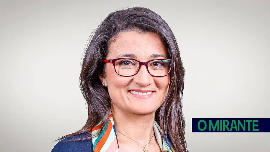 Vânia Neto eurodeputada durante dois meses substituindo nova ministra Vânia Neto eurodeputada durante dois meses substituindo nova ministra