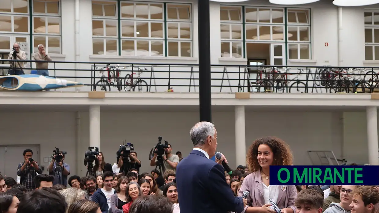 Marcelo Rebelo de Sousa deu uma aula em Santarém e foi recebido com euforia