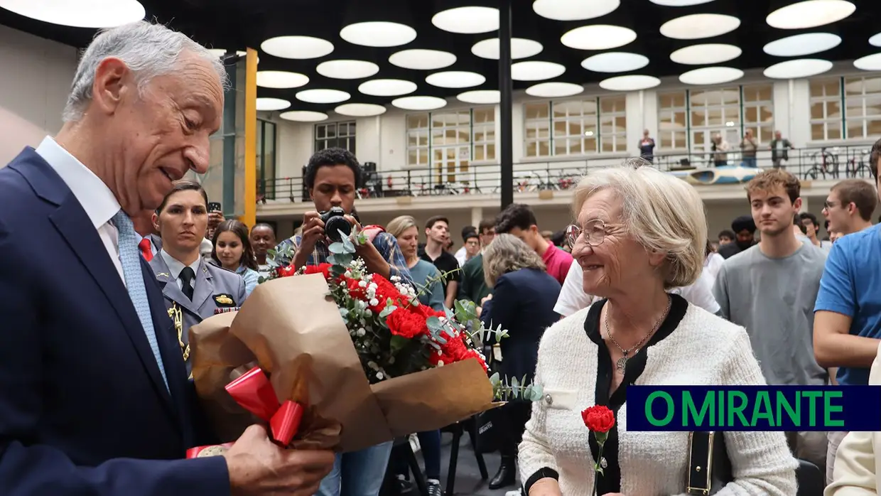 Marcelo Rebelo de Sousa deu uma aula em Santarém e foi recebido com euforia