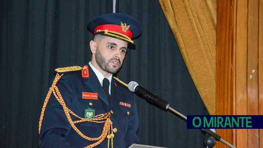 Ricardo Correia deixa o comando dos Bombeiros de Azambuja Ricardo Correia deixa o comando dos Bombeiros de Azambuja