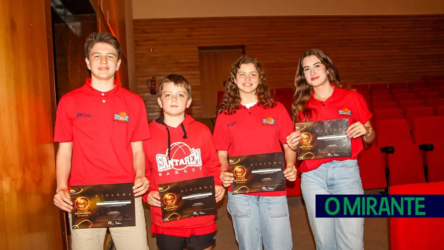 Gala do Desporto de Santarém reconheceu mérito dos atletas do concelho Gala do Desporto de Santarém reconheceu mérito dos atletas do concelho