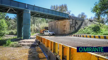 Intervenção na ponte sobre a ribeira do Rio Torto