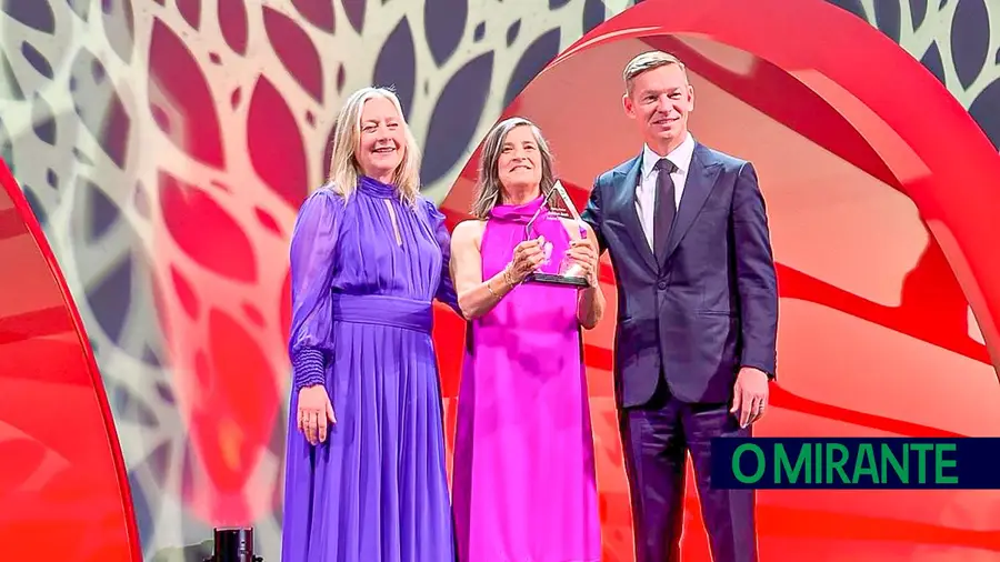 Maria Emília Santos da McDonald’s de Torres Novas e Santarém recebe prémio internacional Maria Emília Santos da McDonald’s de Torres Novas e Santarém recebe prémio internacional