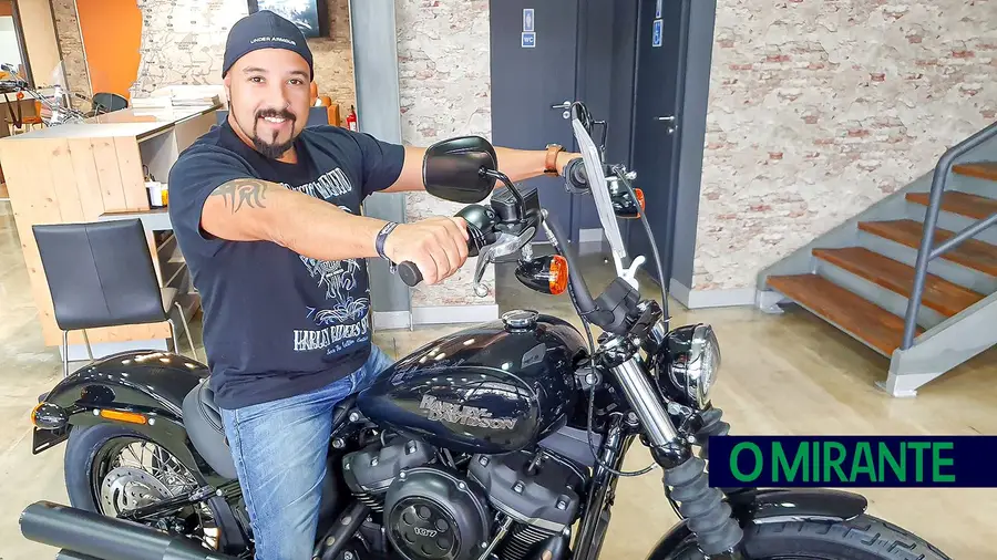Bombeiro morre em despiste de mota em Rio Maior