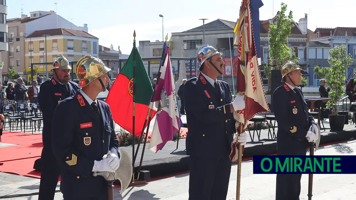 Cartaxo homenageou ex-autarcas nas comemorações do 25 de Abril