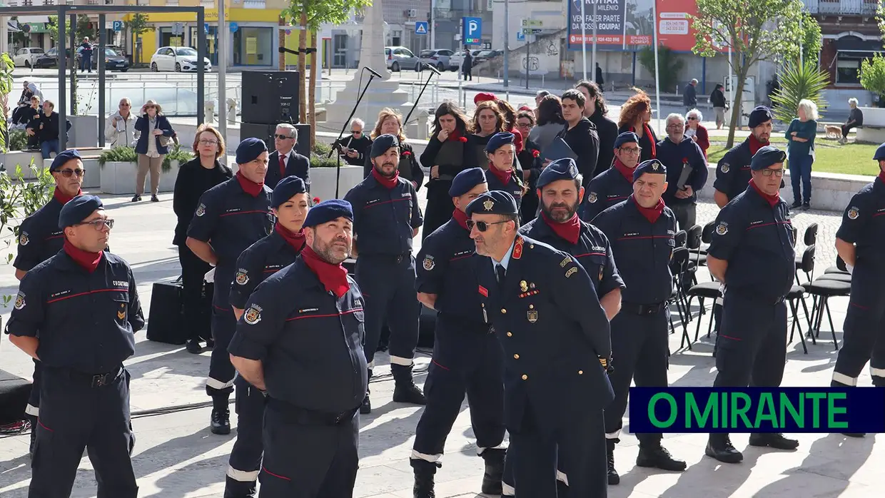 Cartaxo homenageou ex-autarcas nas comemorações do 25 de Abril