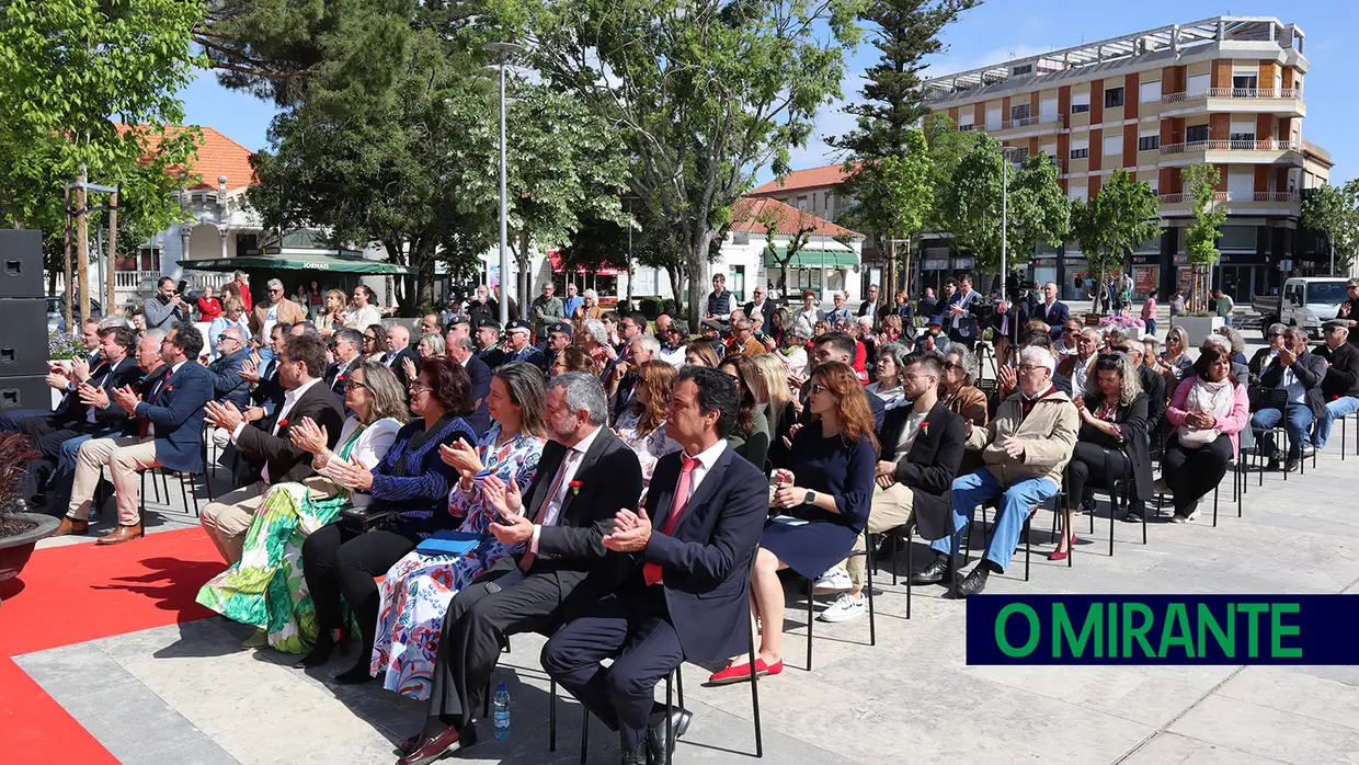 Cartaxo homenageou ex-autarcas nas comemorações do 25 de Abril