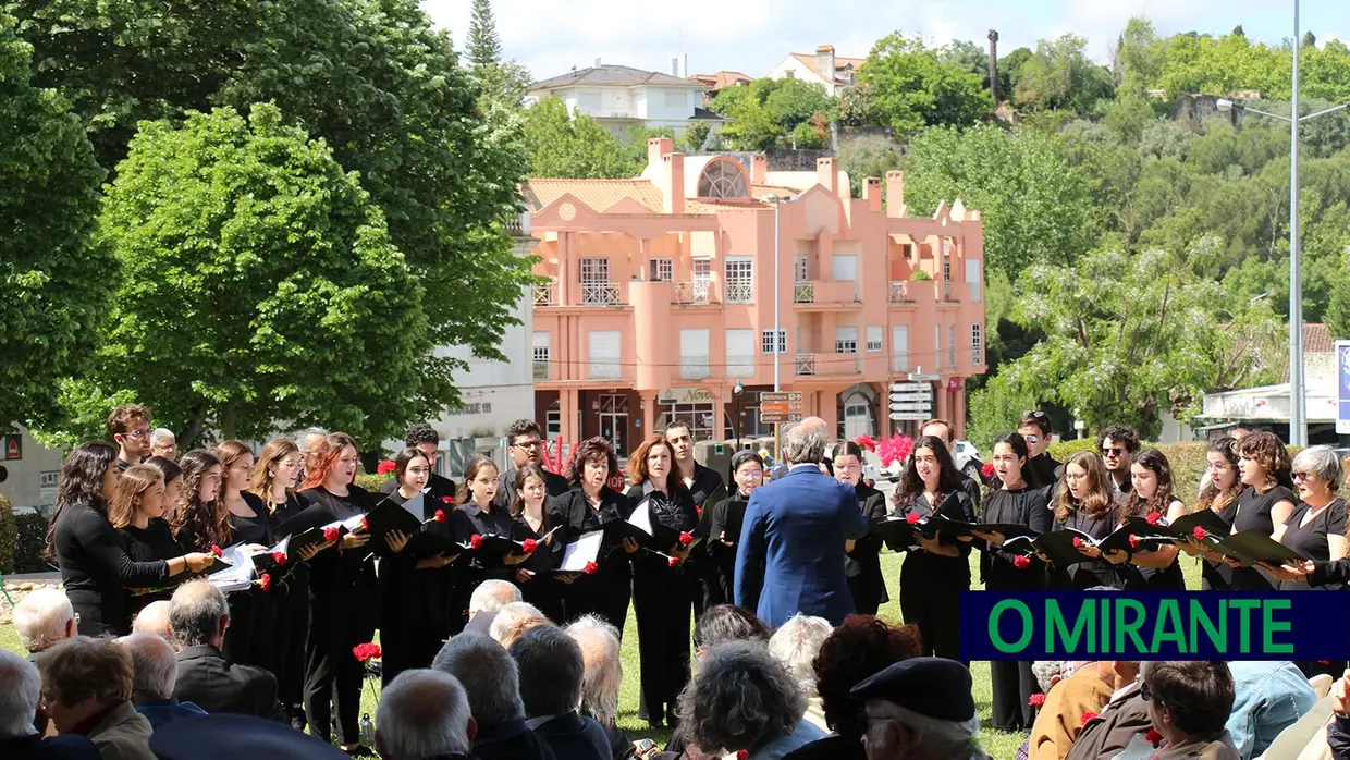 Torres Novas celebrou Abril com discursos antifascistas e contra o populismo