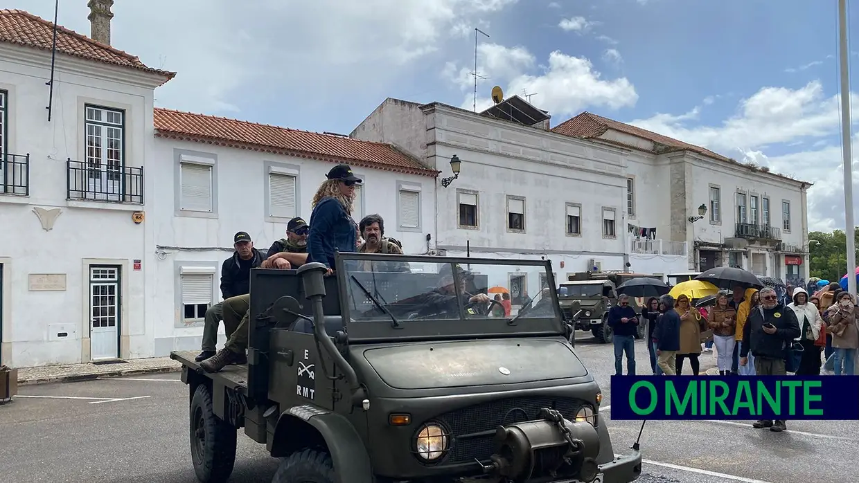 O regresso da coluna de Salgueiro Maia evocado em Santarém