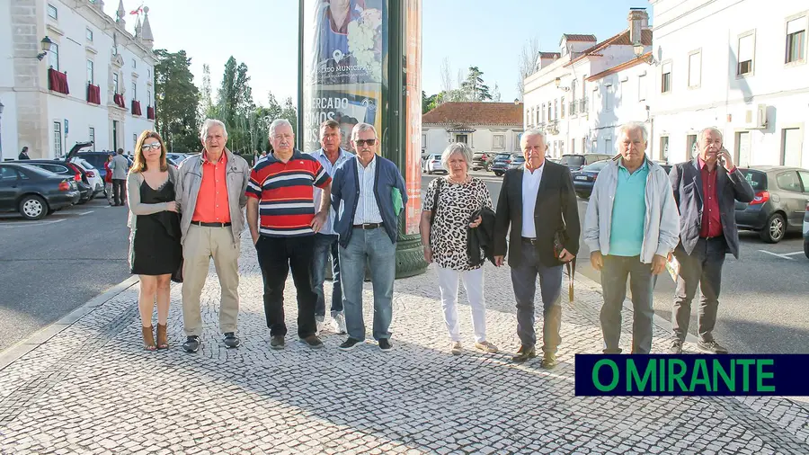 Heróis anónimos que ajudaram a fazer o 25 de Abril Heróis anónimos que ajudaram a fazer o 25 de Abril