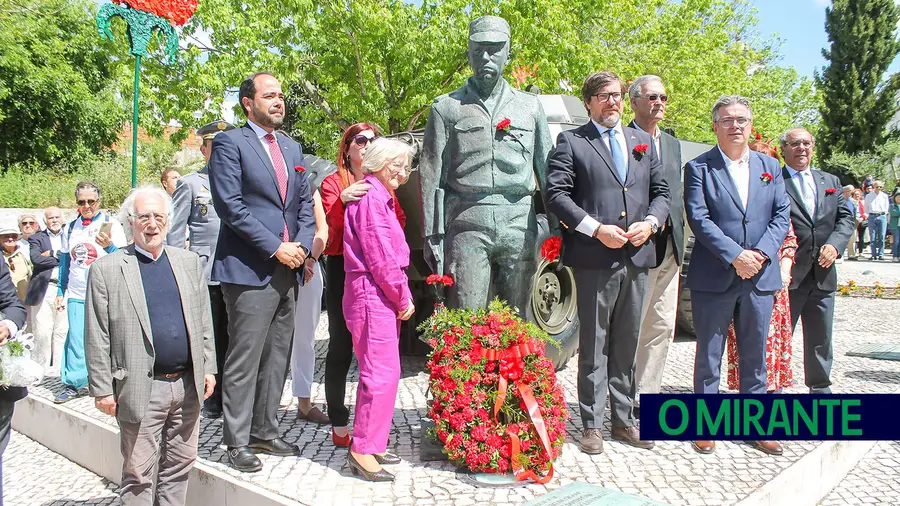 Santarém exalta os valores da liberdade e da democracia no cinquentenário do 25 de Abril Santarém exalta os valores da liberdade e da democracia no cinquentenário do 25 de Abril