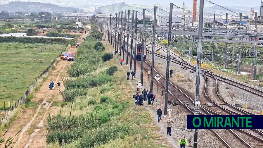 Morre atropelado por comboio em Azambuja