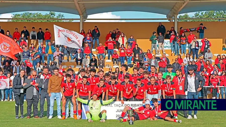 Ouriense bate Benavente e conquista Taça do Ribatejo em juniores Ouriense bate Benavente e conquista Taça do Ribatejo em juniores