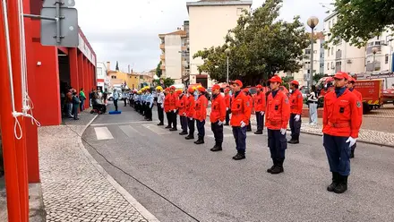 Bombeiros de Castanheira com recados para o Estado, município e empresas em dia de aniversário
