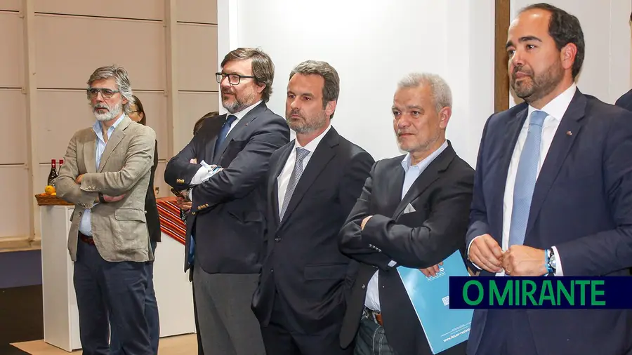 Investimentos de milhões criam mais de mil novos postos de trabalho em Santarém Investimentos de milhões criam mais de mil novos postos de trabalho em Santarém