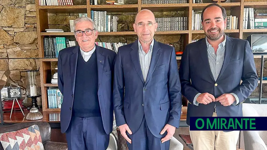 Passos Coelho almoçou com amigos em Amiais de Cima no 10º aniversário da saída da Troika Passos Coelho almoçou com amigos em Amiais de Cima no 10º aniversário da saída da Troika