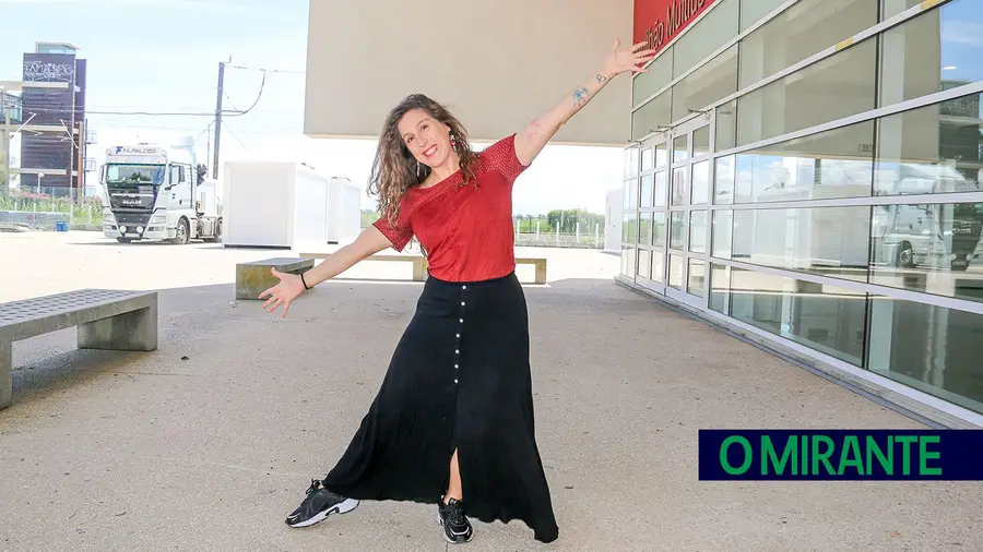 Joana Bastos: a dança jazz tem ginga e puxa pela sensualidade Joana Bastos: a dança jazz tem ginga e puxa pela sensualidade
