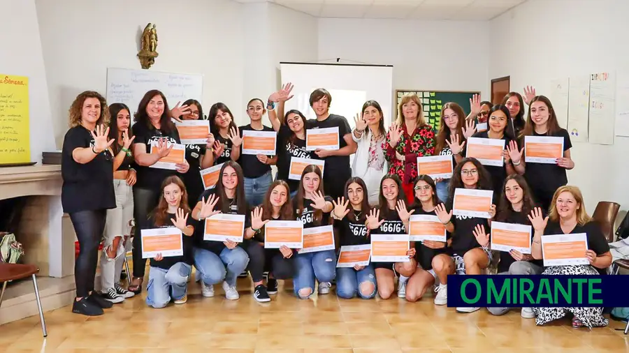 Alunos de Ourém receberam certificados da Academia de Líderes Ubuntu