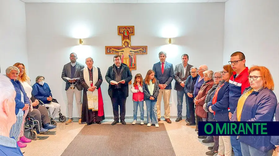Fim de litígio permite inaugurar capela mortuária em Casais da Amendoeira Fim de litígio permite inaugurar capela mortuária em Casais da Amendoeira