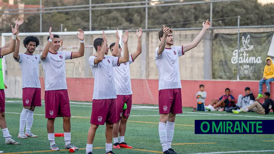 Três equipas disputam o título distrital de futebol na última jornada