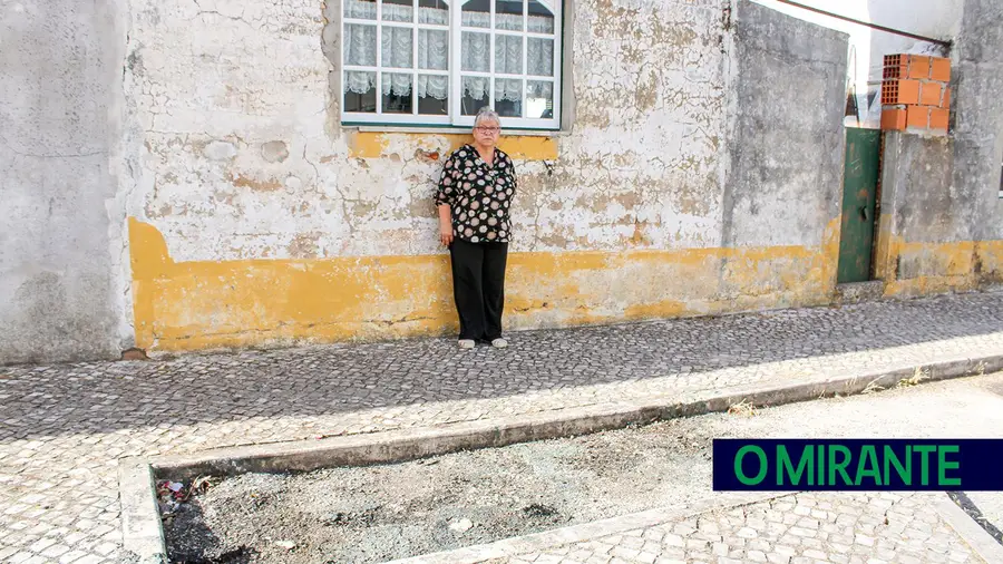 Moradora do Entroncamento temeu pela vida após incêndio em contentores junto à sua casa