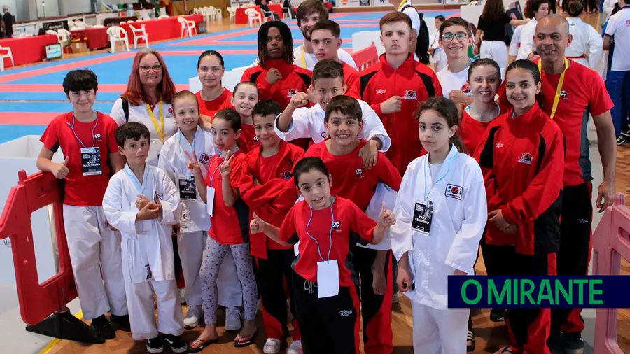 Amicale Karate com pódios na Taça de Karate da Cidade de Almeirim