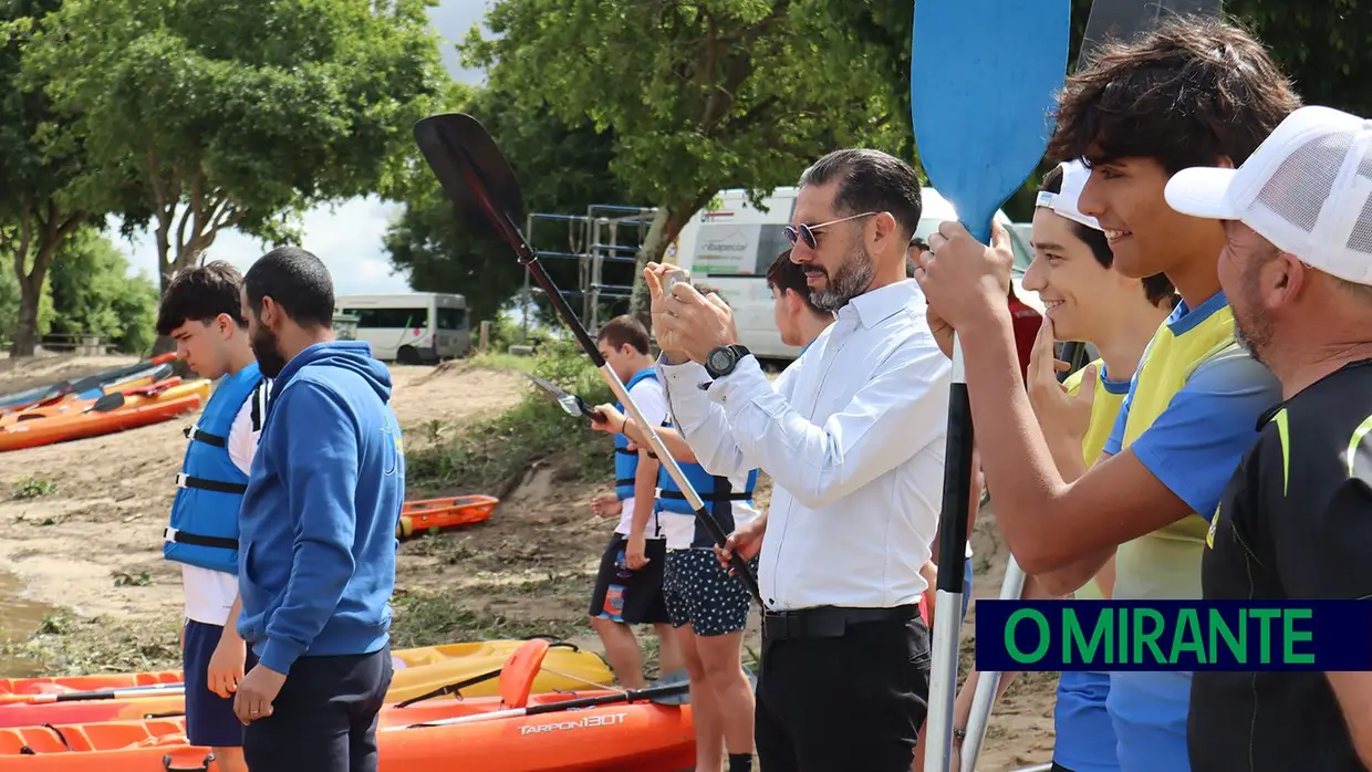 Encontro de canoagem na Praia Doce em Salvaterra de Magos