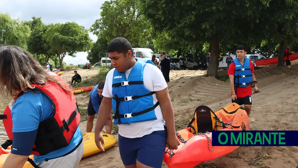 Encontro de canoagem na Praia Doce em Salvaterra de Magos