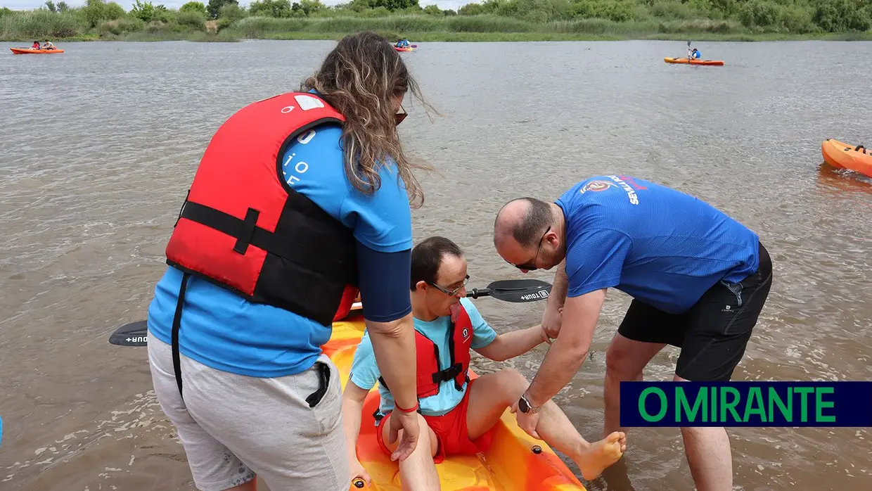 Encontro de canoagem na Praia Doce em Salvaterra de Magos