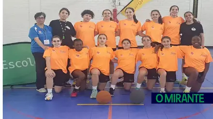 Equipa feminina de basquetebol da Ginestal Machado é campeã regional
