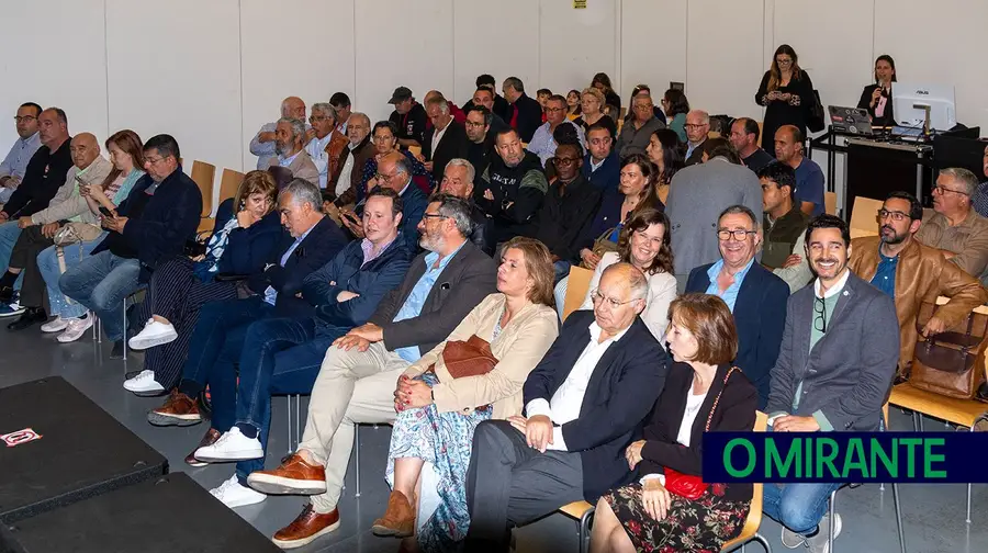 Associações de VFX recebem 800 mil euros de apoios municipais Associações de VFX recebem 800 mil euros de apoios municipais