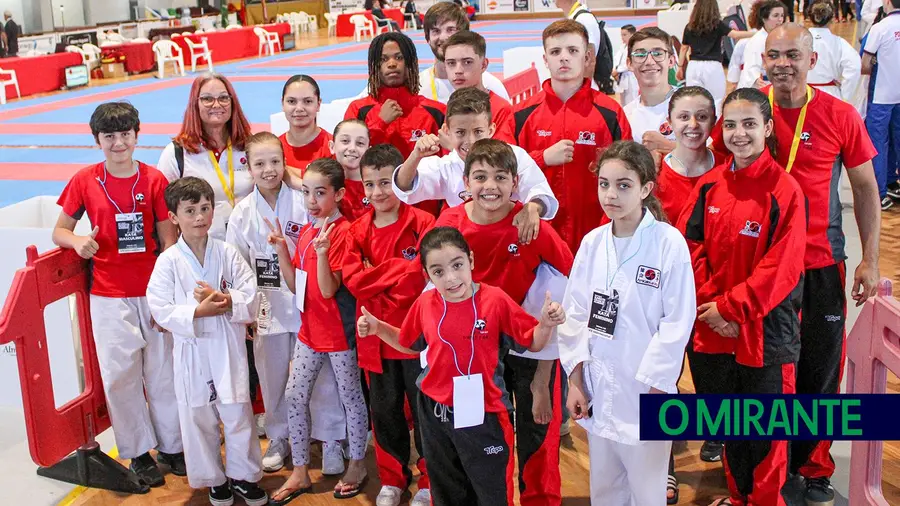 Amicale Karate com pódios na Taça de Karate da Cidade de Almeirim