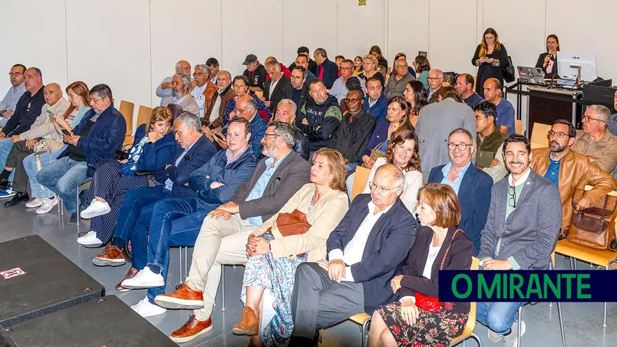 Associações de Vila Franca de Xira recebem 800 mil euros de apoios municipais Associações de Vila Franca de Xira recebem 800 mil euros de apoios municipais