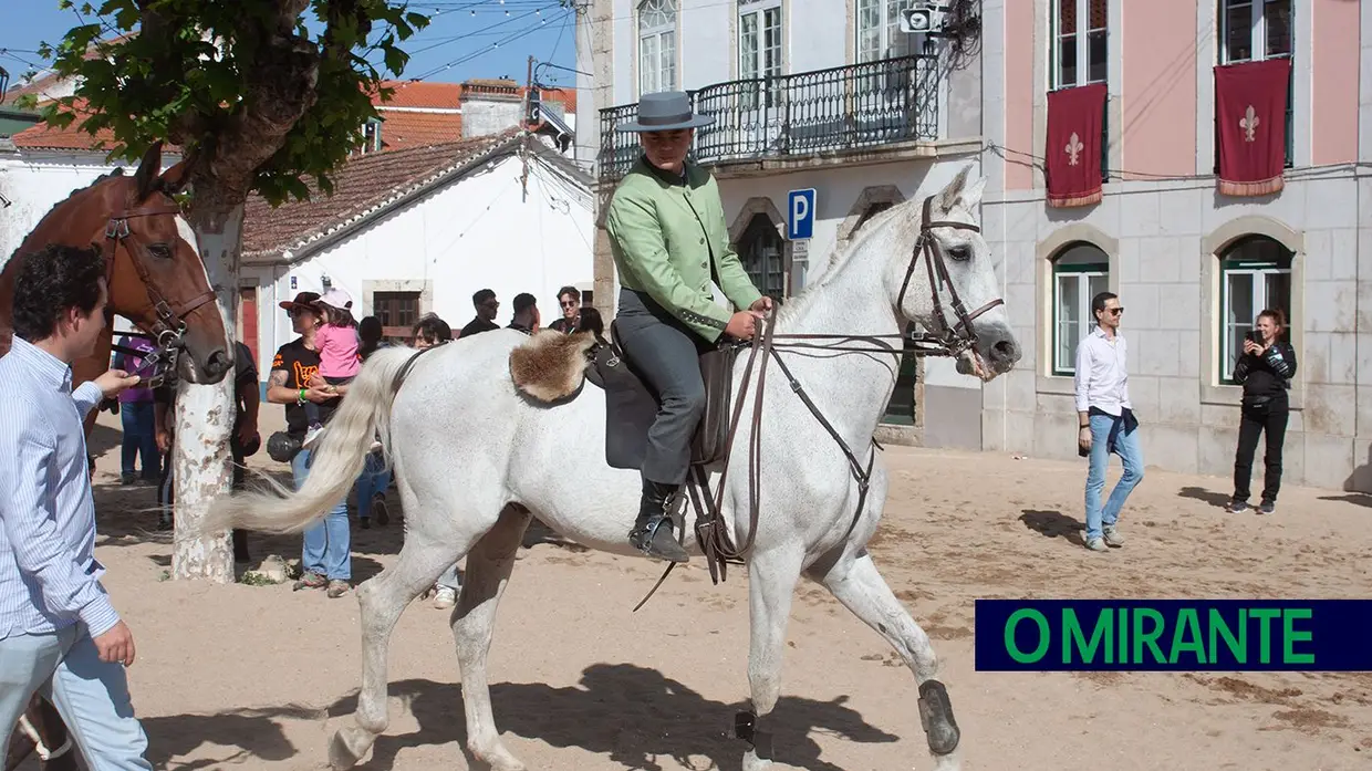 Momento alto da Feira de Maio em Azambuja é a homenagem ao campino