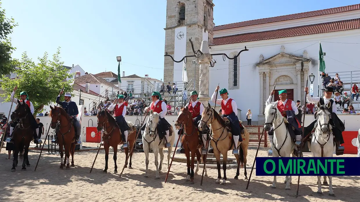 Momento alto da Feira de Maio em Azambuja é a homenagem ao campino