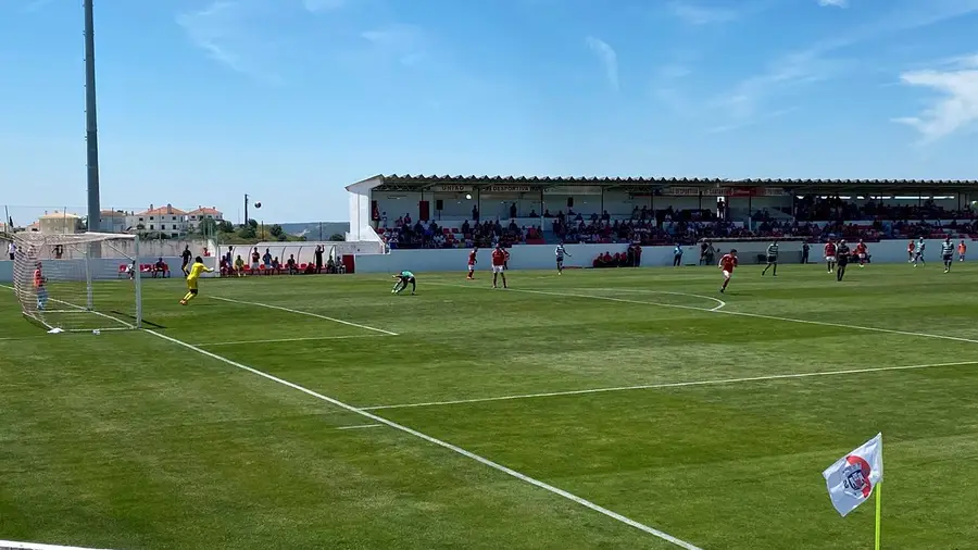 União de Santarém empata e diz adeus à subida à Liga 3 União de Santarém empata e diz adeus à subida à Liga 3