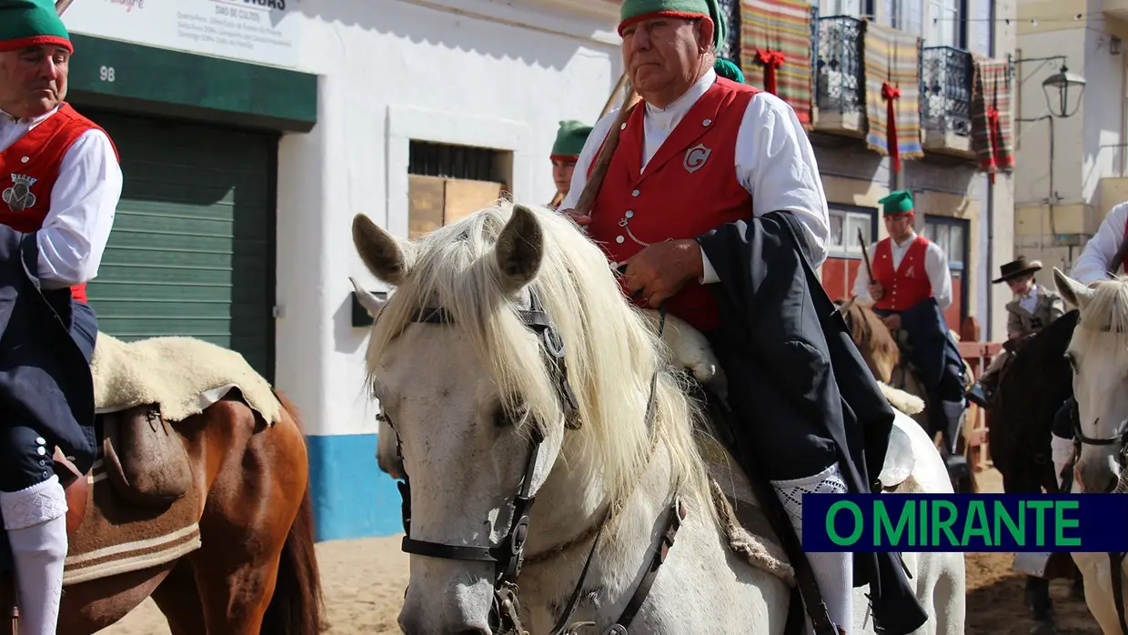 Homenagem ao campino foi momento solene da Feira de Maio em Azambuja