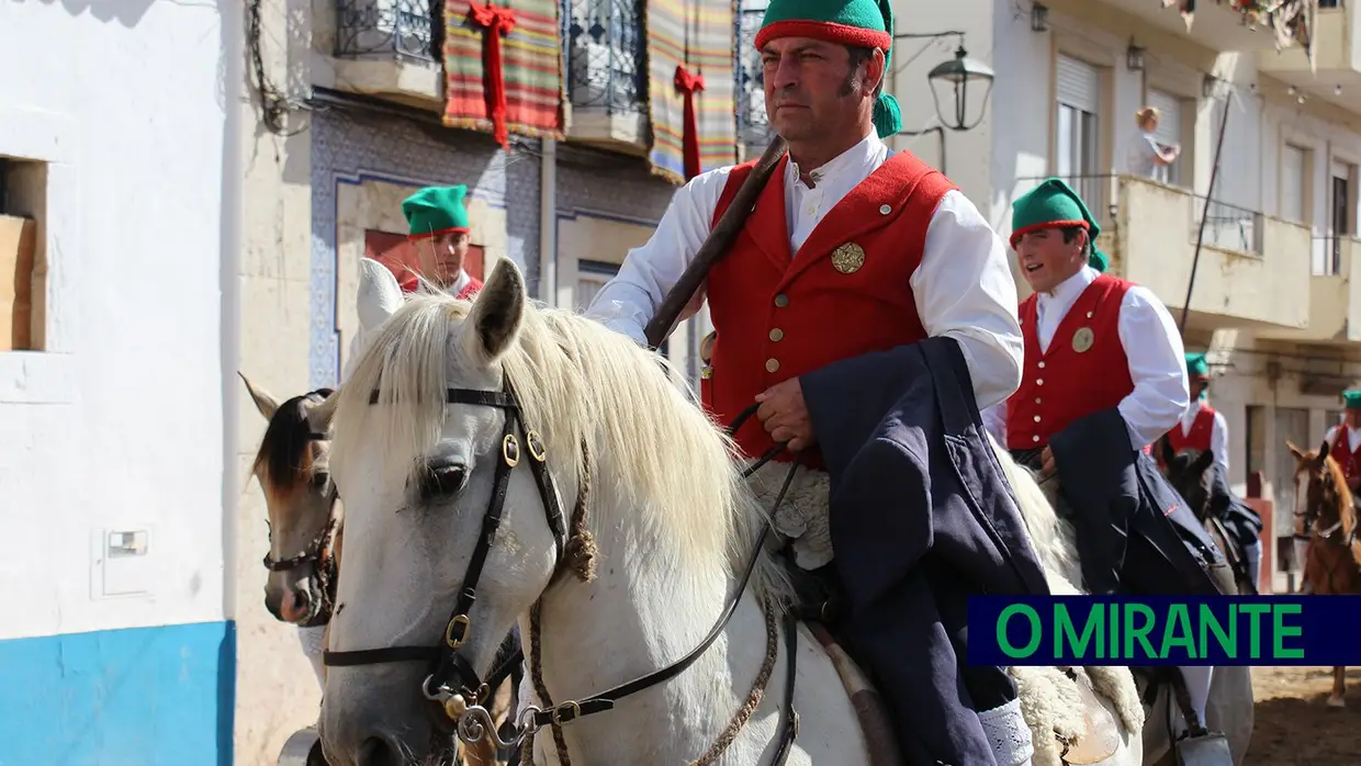 Homenagem ao campino foi momento solene da Feira de Maio em Azambuja