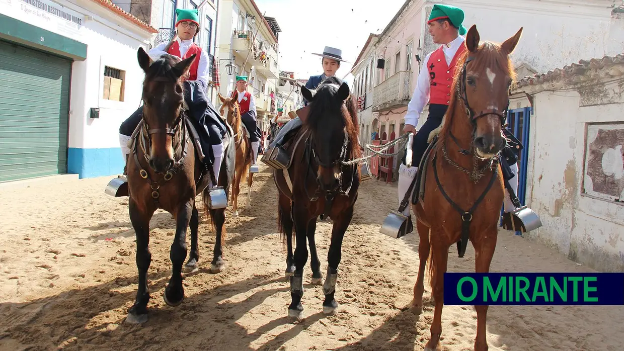 Homenagem ao campino foi momento solene da Feira de Maio em Azambuja