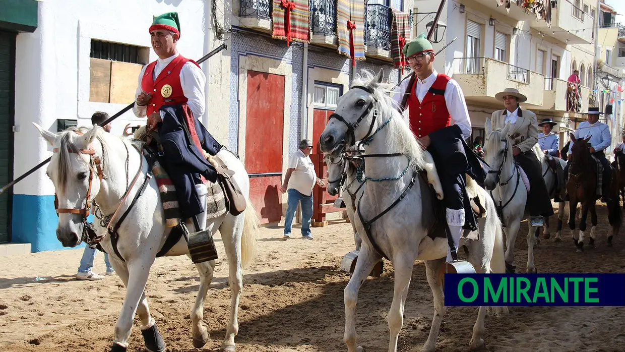 Homenagem ao campino foi momento solene da Feira de Maio em Azambuja