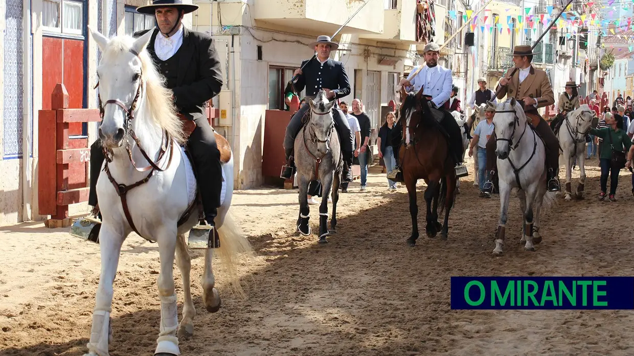 Homenagem ao campino foi momento solene da Feira de Maio em Azambuja