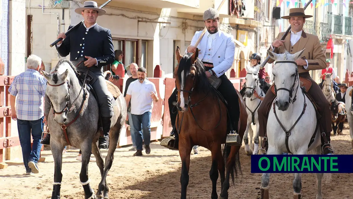 Homenagem ao campino foi momento solene da Feira de Maio em Azambuja