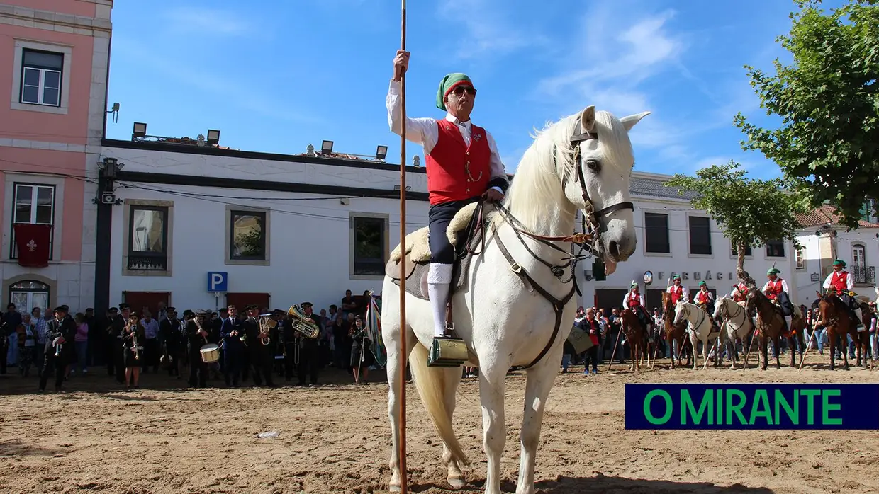 Homenagem ao campino foi momento solene da Feira de Maio em Azambuja