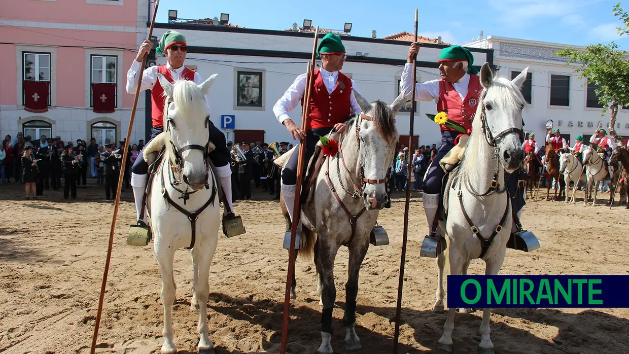 Homenagem ao campino foi momento solene da Feira de Maio em Azambuja