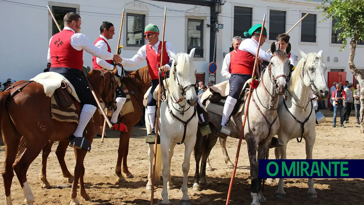 Homenagem ao campino foi momento solene da Feira de Maio em Azambuja