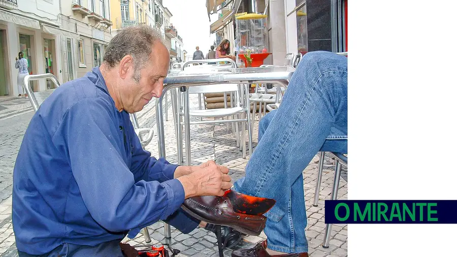 Vítor Tomé: o homem que engraxou sapatos a presidentes da República Vítor Tomé: o homem que engraxou sapatos a presidentes da República