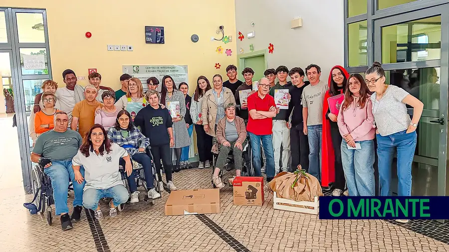 Alunos da Jácome Ratton unem-se para ajudar instituições Alunos da Jácome Ratton unem-se para ajudar instituições