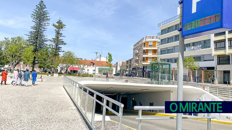 Cartaxo trabalha para licenciar parque subterrâneo e avançar com estacionamento pago